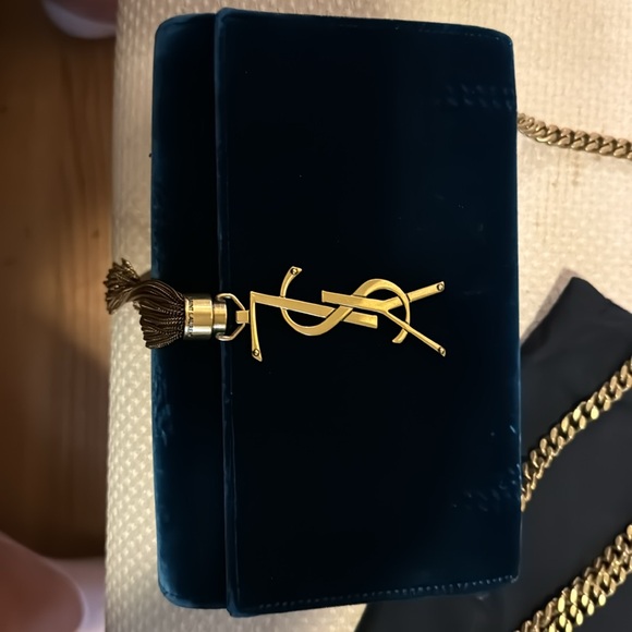 Saint Laurent gold chain blue velvet purse. - Picture 2 of 5